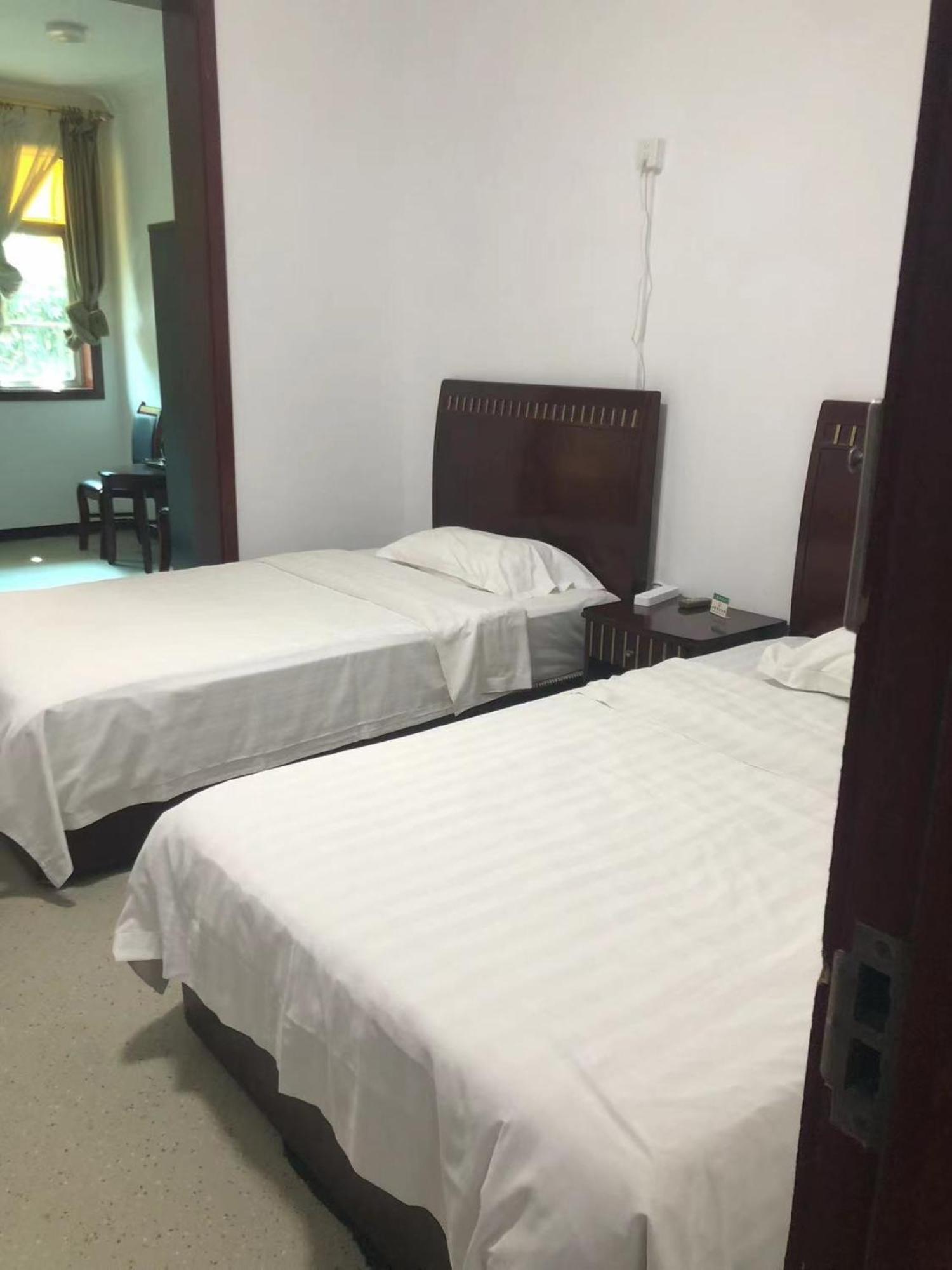 Chengdu Sichuan University Budget Hotel Bagian luar foto