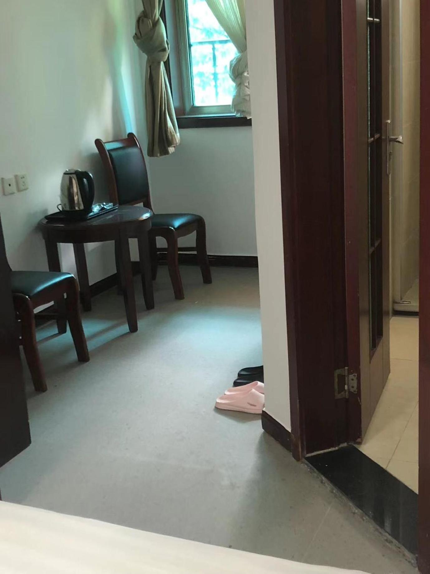 Chengdu Sichuan University Budget Hotel Bagian luar foto