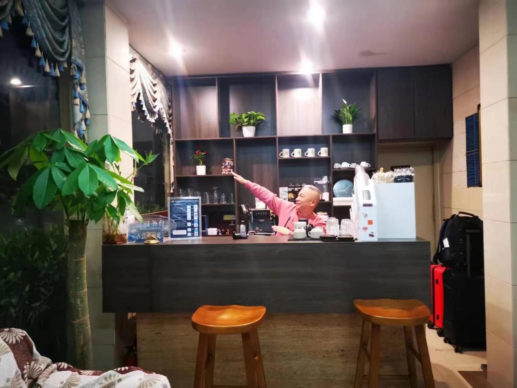 Chengdu Sichuan University Budget Hotel Bagian luar foto