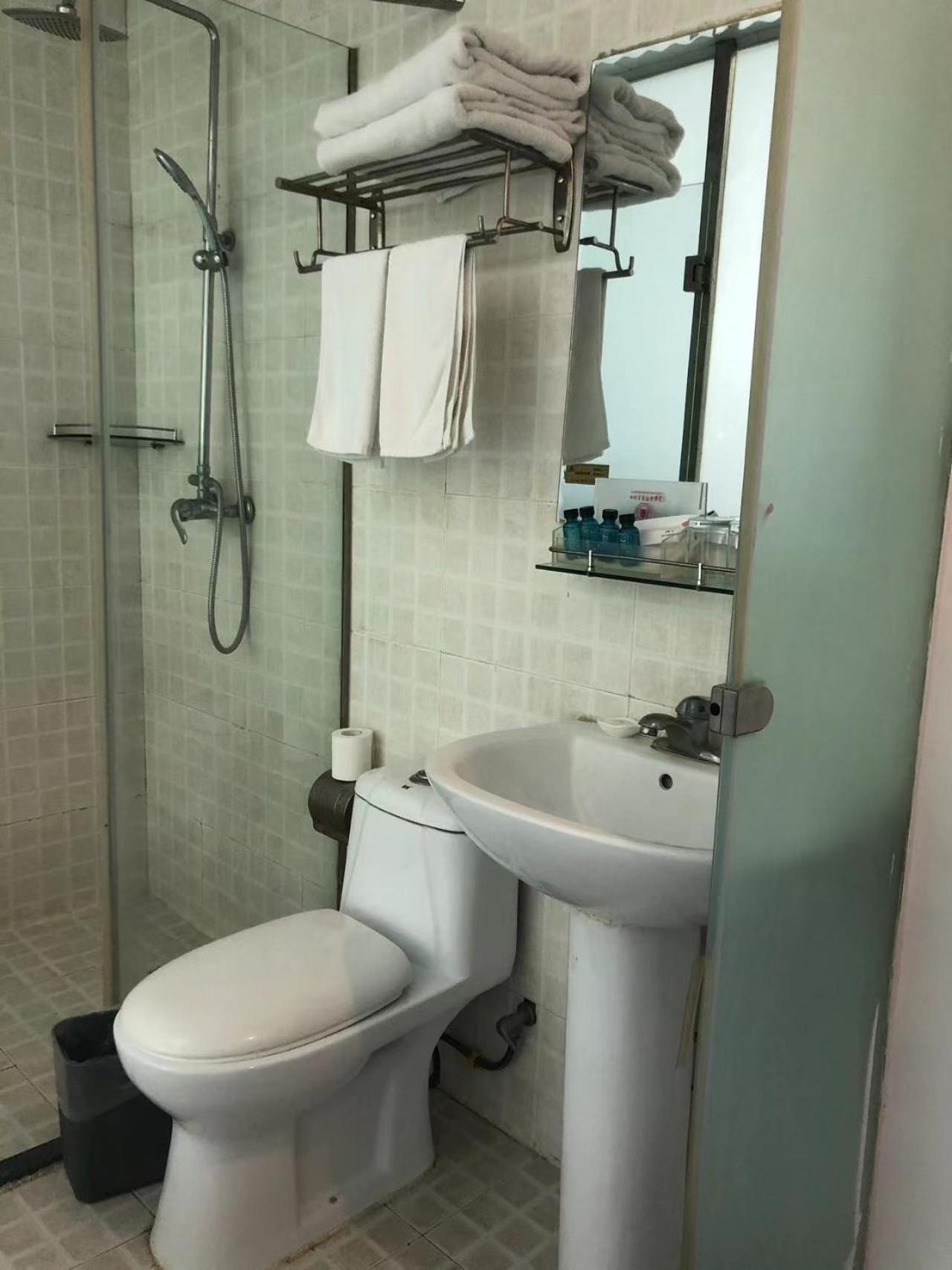 Chengdu Sichuan University Budget Hotel Bagian luar foto